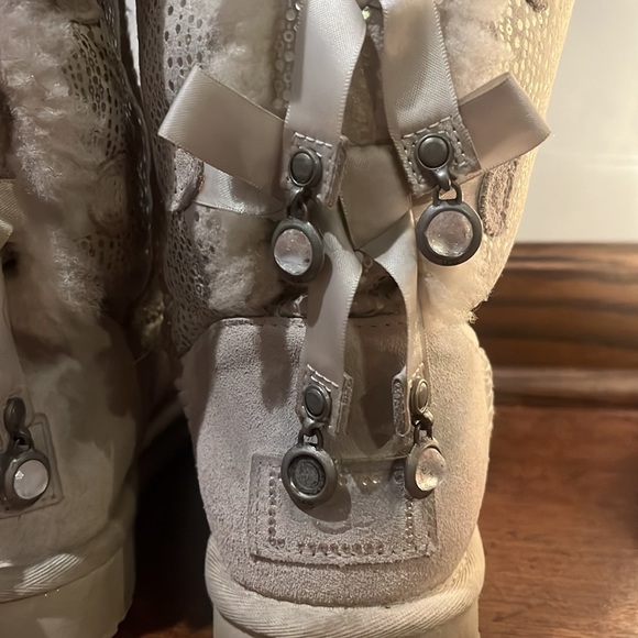 Silver and white Bailey bow crystal uggs - Picture 2 of 7